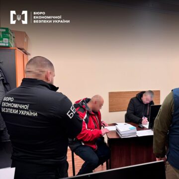 За розкрадання бюджетних коштів судитимуть начальника служби військової частини та депутата з Прикарпаття