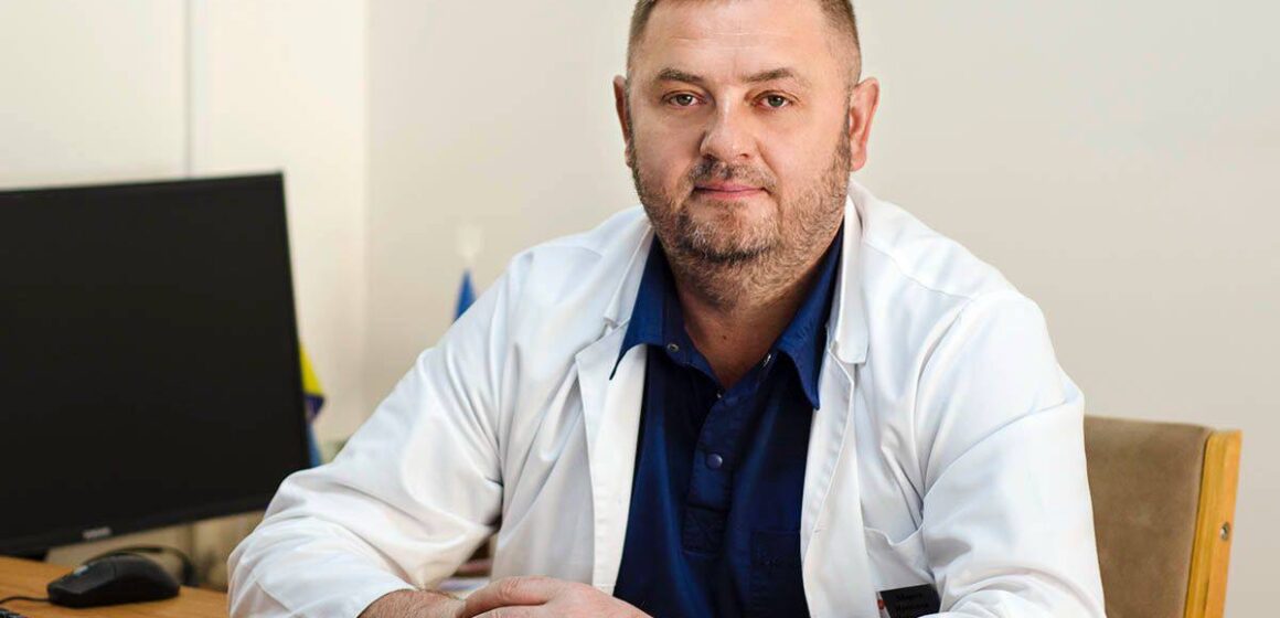 Медик з Калуша Ярослав Мороз отримав звання «Заслужений лікар України» від президента