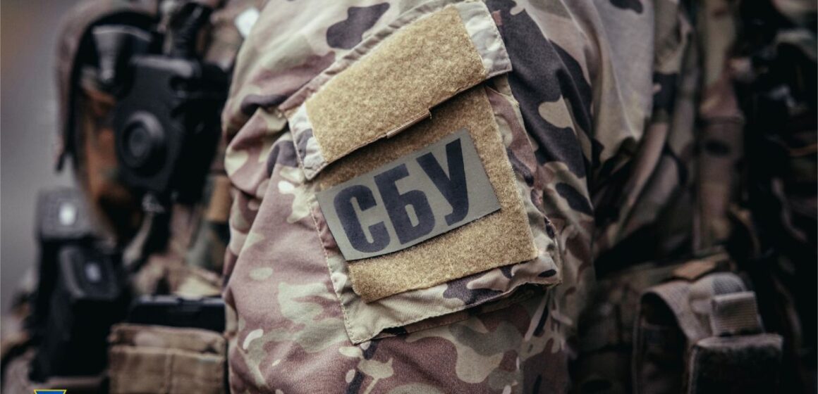 Співпрацювали з окупантами: слідчі СБУ з Прикарпаття повідомили заочну підозру двом колаборантам із Херсонщини