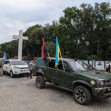 В Болехові провели автопробіг пам’яті полеглого захисника Святослава Кондрата В Болехові провели автопробіг пам’яті полеглого захисника Святослава Кондрата