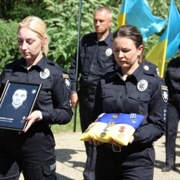 Був прикладом дисципліни та відданості обов’язку: Болехівщина попрощалась зі старшим лейтенантом поліції Михайлом Сауляком