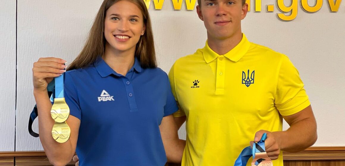 Прикарпатських спортсменів Ірину Федорів та Віталія Пристая привітали з перемогами на міжнародних змаганнях  (ФОТО)