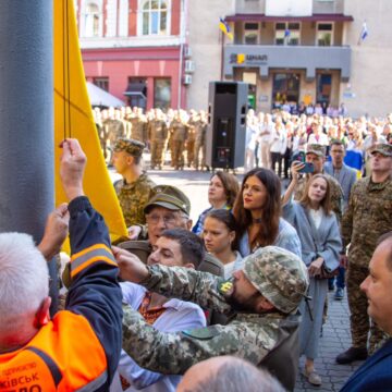 У Івано-Франківську відбулося урочисте підняття Державного прапора України