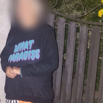 Поліцейські Калущини допомогли літній жінці дістатися додому