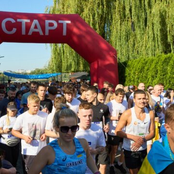 Шаную воїнів – біжу за Героїв України: у Івано-Франківську відбувся забіг, присвячений памʼяті полеглих захисників