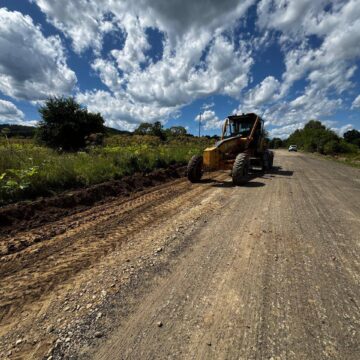 На Прикарпатті ремонтують дороги місцевого значення на семи напрямках