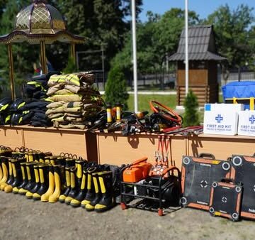 Рятувальники Івано-Франківщини отримали благодійну допомогу від колег з Німеччини