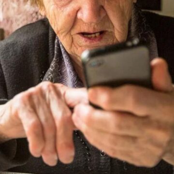 “Ваша дочка у біді”: шахраї виманили у літньої мешканки Калущини 50 тис. грн