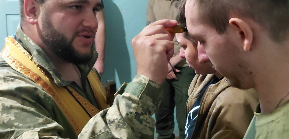 Молитва – це оберіг: у 102-й бригаді ТрО відбувся обряд освячення приміщень та благословення військовослужбовців (ФОТО)
