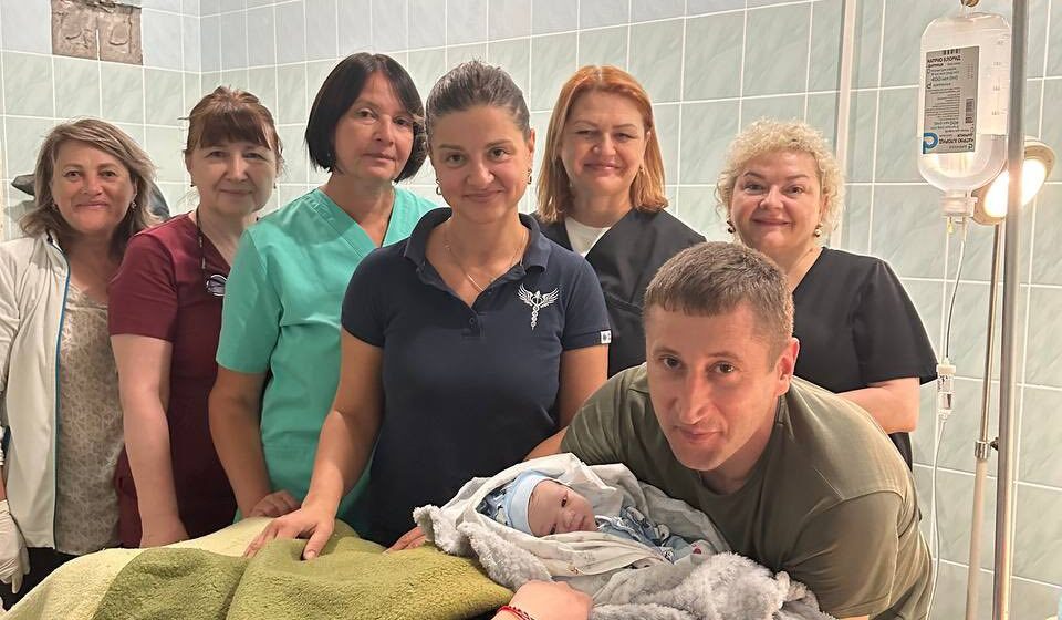 У Калуші під час нічної атаки у бомбосховищі пологового будинку народились двоє малят