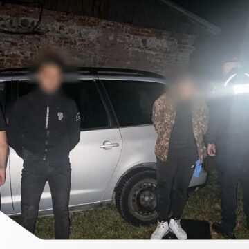 На Івано-Франківщині двоє молодиків розтрощили молотками рейсовий автобус