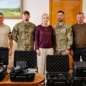 За виручені кошти з ІХ благодійного аукціону, який відбувся на Прикарпатті, передали чергове підсилення для 102 бригади ТрО