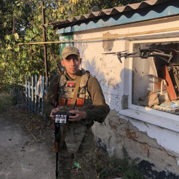 “Вийшов з коми у свій день народження”: історія незламності Олександра Воєводи з Прикарпаття, який втратив на війні ногу
