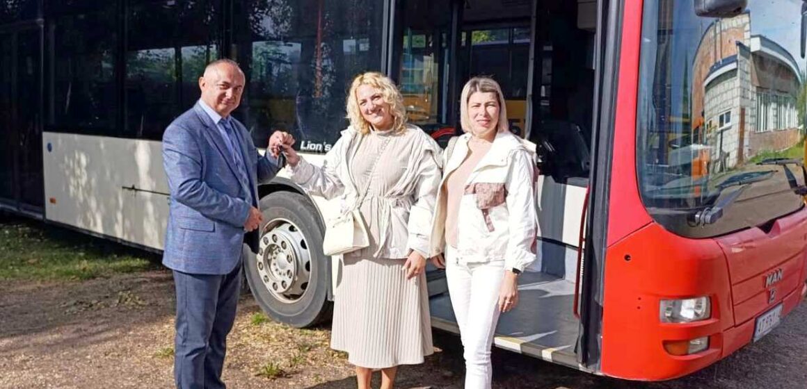Тлумацька громада передала автобус прифронтовій громаді Чернігівщини (ФОТО)
