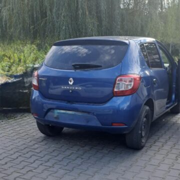 У Франківську нетверезий водій, позбавлений права керування, намагався втекти від патрульних