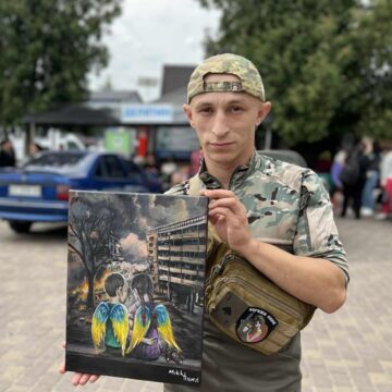 У перервах між боями - пише картини та набиває тату побратимам