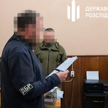 Судитимуть військового посадовця з Івано-Франківська та його підлеглого, який три роки не з’являвся на службу, але продовжував отримувати грошове забезпечення