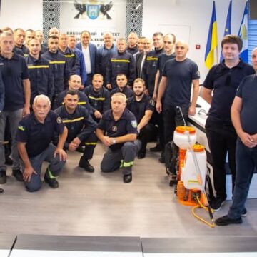 Міський голова Івано-Франківська привітав пожежних-рятувальників і працівників Міської аварійно-рятувальної служби з професійним святом