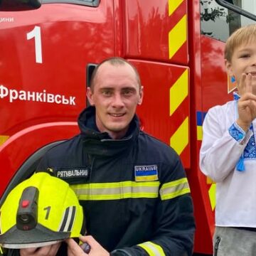 Урок мужності: у День знань з прикарпатськими вогнеборцями трапилась особлива історія
