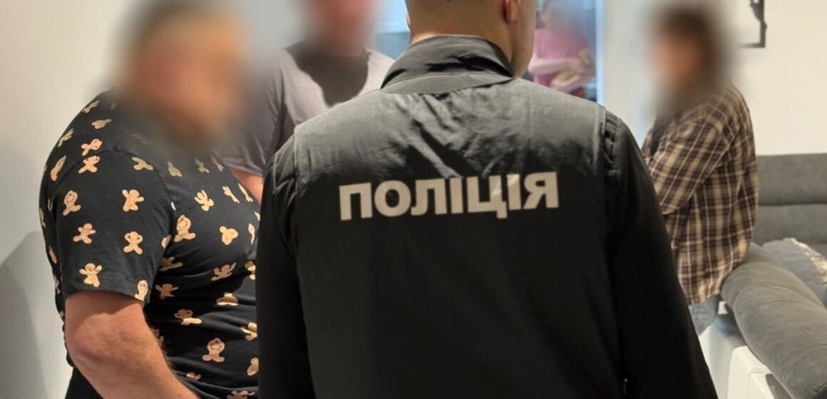 1500 доларів за тимчасову непридатність до військової служби: на Івано-Франківщині поліція та СБУ затримали співробітника ТЦК