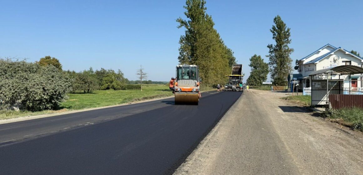 На Прикарпатті цього тижня продовжують ремонт доріг державного значення