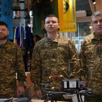 В Івано-Франківську 50-й полк НГУ презентував свій підрозділ операторів безпілотників “Борей” (ВІДЕО)