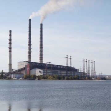 Ворог вкотре атакував Бурштин: у місті оцінюють пошкодження