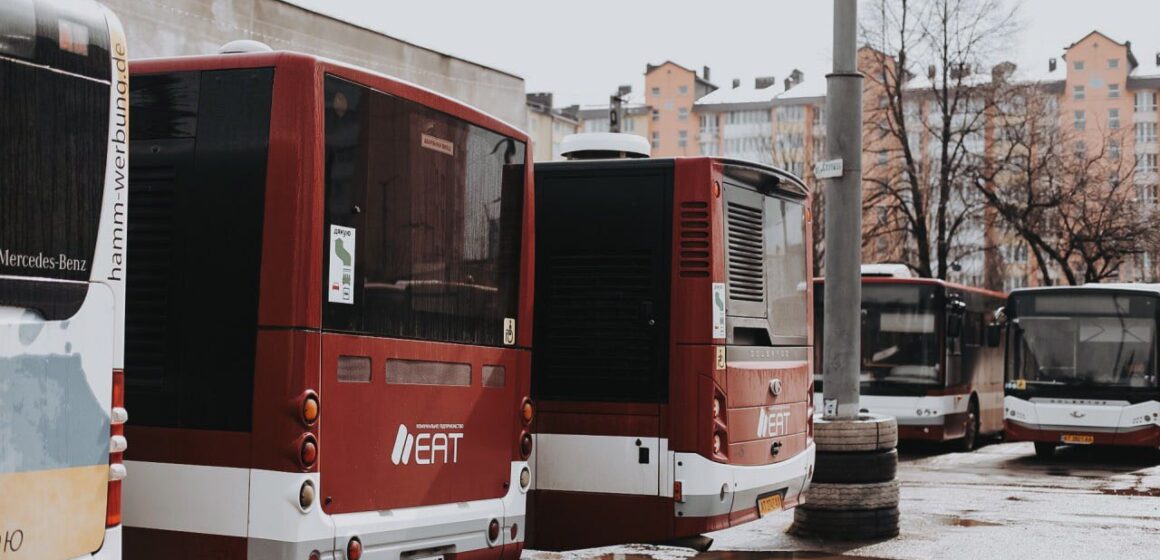 В Івано-Франківську зменшують рейси комунального транспорту через нестачу водіїв