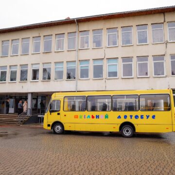Новий спеціалізований “школярик” передали для Коломийської громади