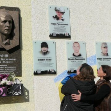 У Калуші відкрили меморіальні дошки двом полеглим захисникам (ФОТО)