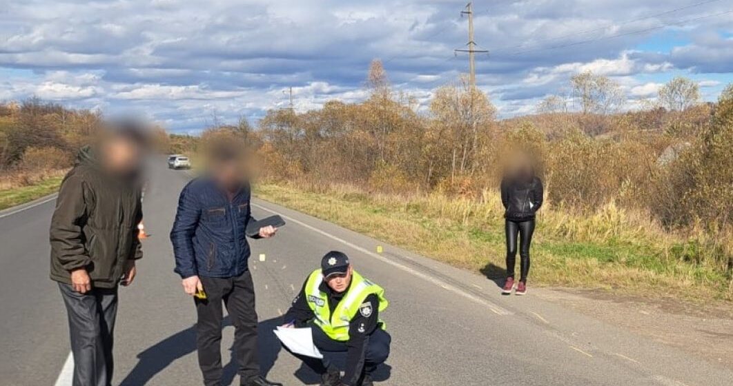 Поліція Прикарпаття розшукує водія, який на смерть збив 39-річного пішохода