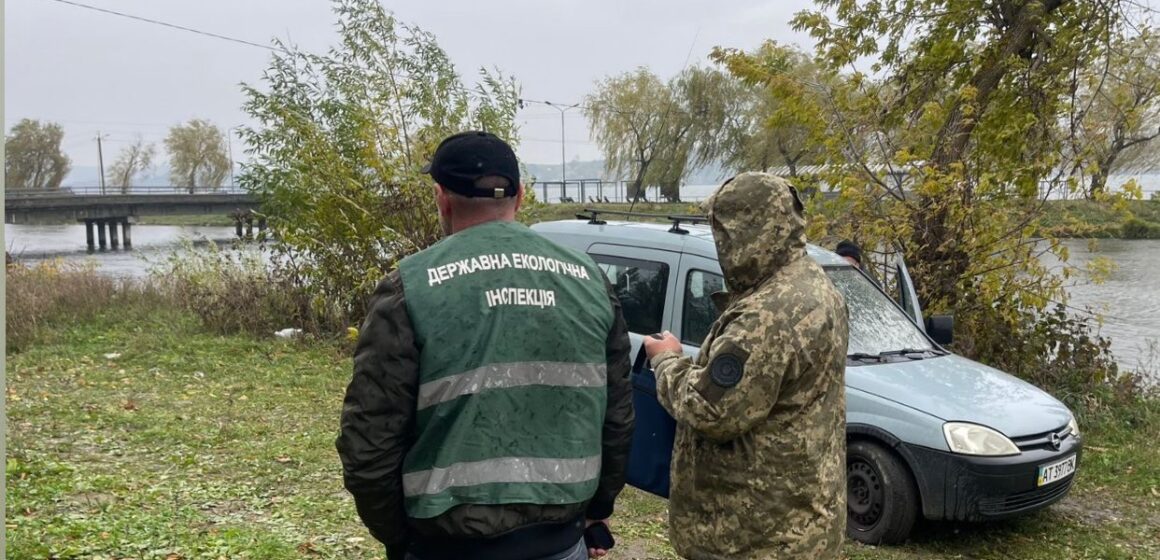 Протягом тижня на скидному каналі Бурштинської ТЕС виявили 24 випадки незаконної риболовлі