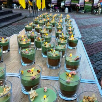 У Тлумачі вшанували пам’ять полеглих захисників покладанням свічок до банерів на Алеї Героїв