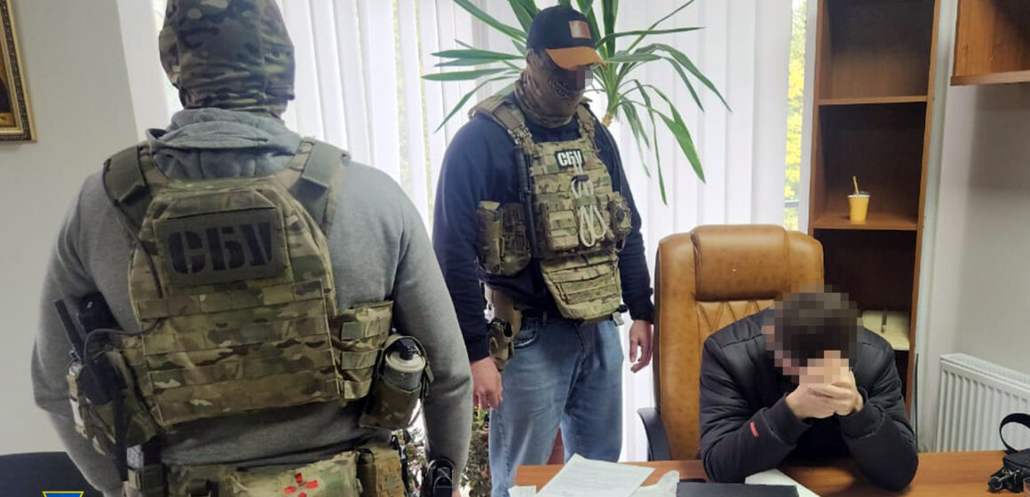 На Прикарпатті затримали адвоката, який заробляв на «ухилянтах» (ФОТО)