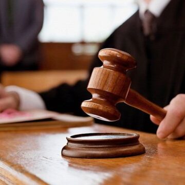 Електровелосипедисту, який здійснив у центрі Франківська наїзд на дитину, повідомлено про підозру