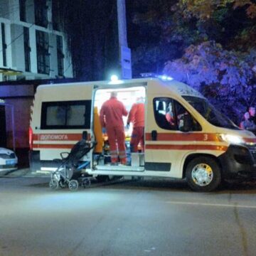 В Івано-Франківську на пішохідному переході автомобіль збив дитину