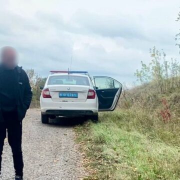 Прикарпатцю, який тягнув собаку на ланцугу за автомобілем, загрожує до восьми років позбавлення волі