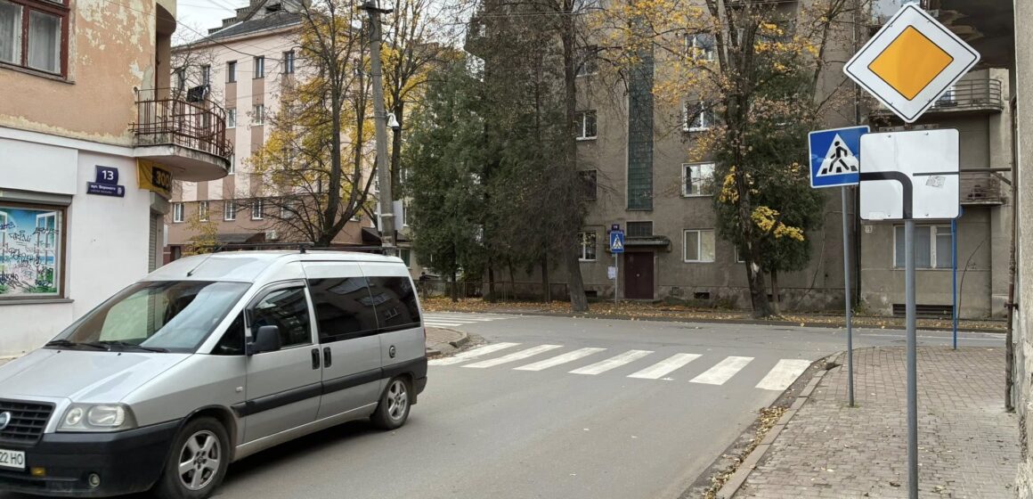 У Франківську змінять організацію руху транспорту на двох перехрестях (СХЕМА)
