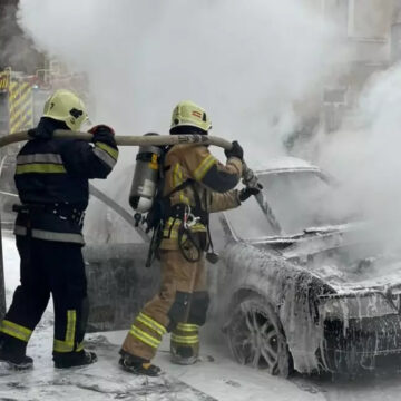 Рятувальники оперативно ліквідували пожежу легкового автомобіля