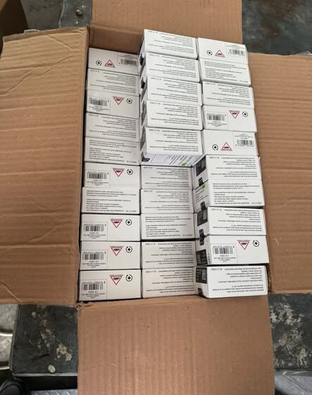 Мав переслати поштою до Івано-Франківська: медичні препарати вилучили на українсько-польському кордоні