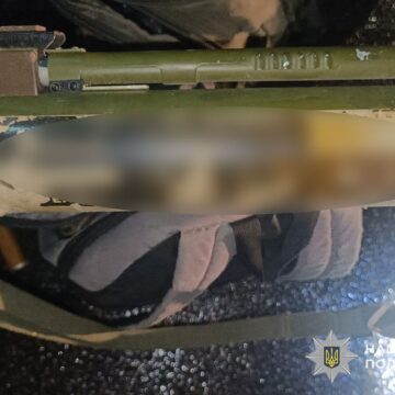 У 47-річного прикарпатця тернопільські поліцейські вилучили боєприпаси та вибухові пристрої