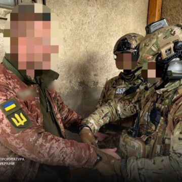 Побив військовозобов’язаного під час медогляду: посадовцю ТЦК на Прикарпатті повідомлено про підозру Побив військовозобов’язаного під час медогляду: посадовцю ТЦК на Прикарпатті повідомлено про підозру