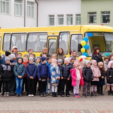 Для Обертинського ліцею передали новий “школярик” (ФОТО)