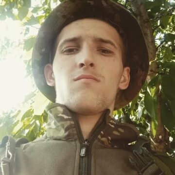 «На щиті» на рідну Богородчанщину повертається з фронту молодий захисник Василь Попович