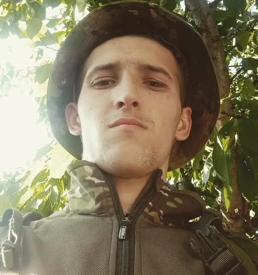 «На щиті» на рідну Богородчанщину повертається з фронту молодий захисник Василь Попович