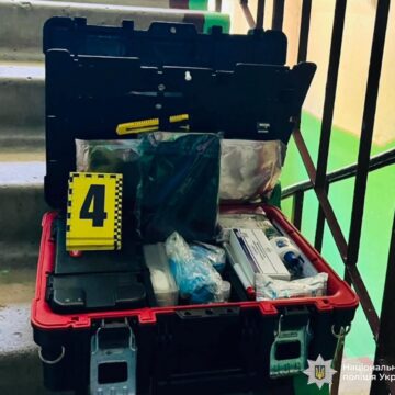 Поліцейські затримали прикарпатця, який поранив ножем свого вітчима
