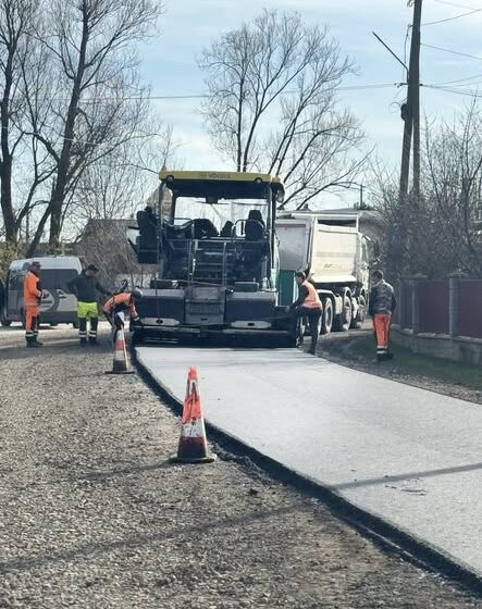 У Надвірнянській громаді продовжується системна робота над покращенням транспортної інфраструктури