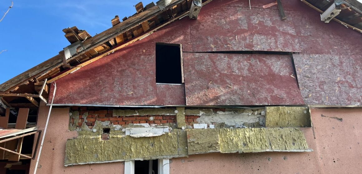 На Прикарпатті за відшкодуванням збитків внаслідок ворожого обстрілу звернулися власники 14 житлових та двох господарських споруд