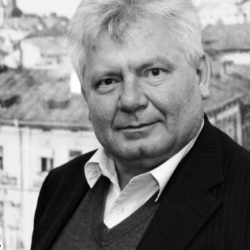 На 65-му році життя зупинилося серце колишнього багаторічного очільника облшкірвендиспансеру Романа Никифорука