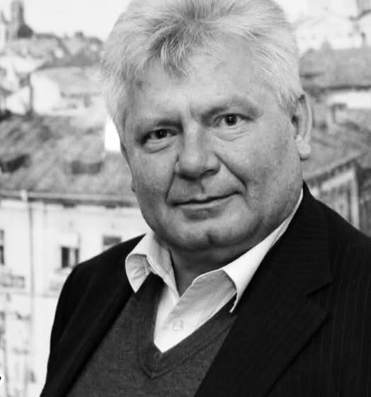 На 65-му році життя зупинилося серце колишнього багаторічного очільника облшкірвендиспансеру Романа Никифорука
